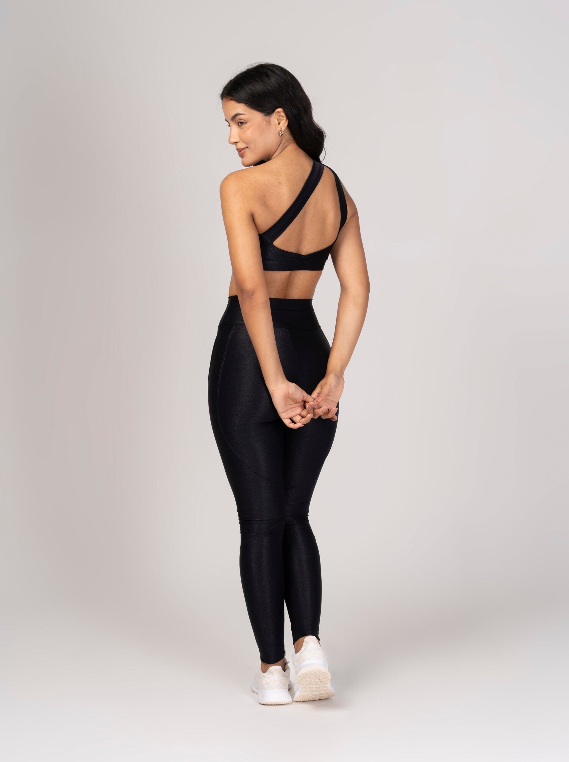 Conjunto Preto Legging e Top Cruzado Lovers